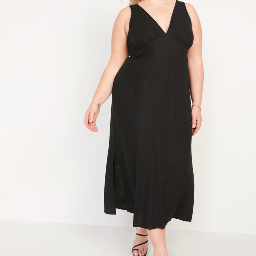 Sleeveless V-Neck Tie-Back Smocked Maxi Shift Dress